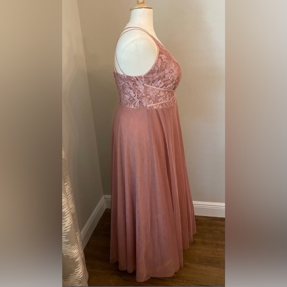 3x Plus Dress 💗 - Picture 3 of 6